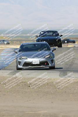 media/Sep-15-2024-Speed Ventures (Sun) [[7a54f7ed2f]]/Yellow Group/Session 1 (Outside Grapevine)/